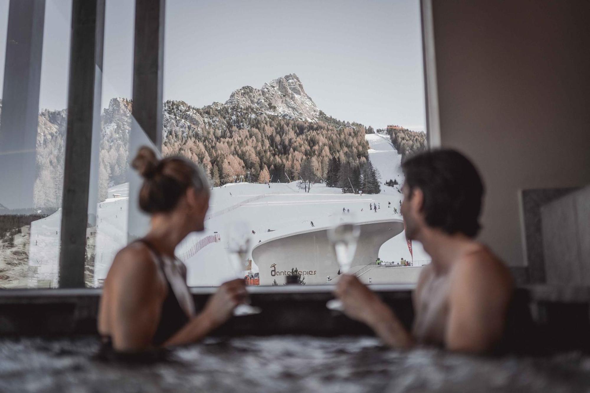 Hotel Continental Dolomites Selva di Val Gardena Eksteriør bilde