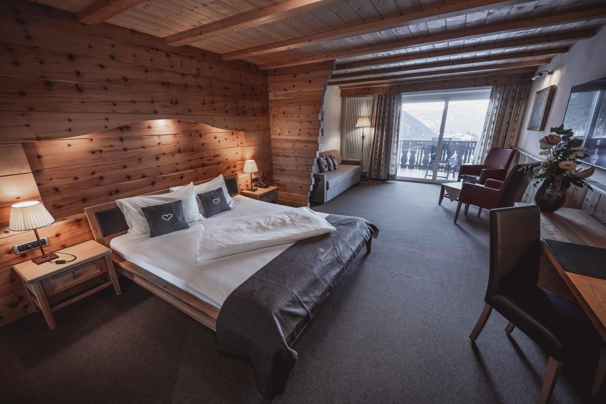 Hotel Continental Dolomites Selva di Val Gardena Eksteriør bilde