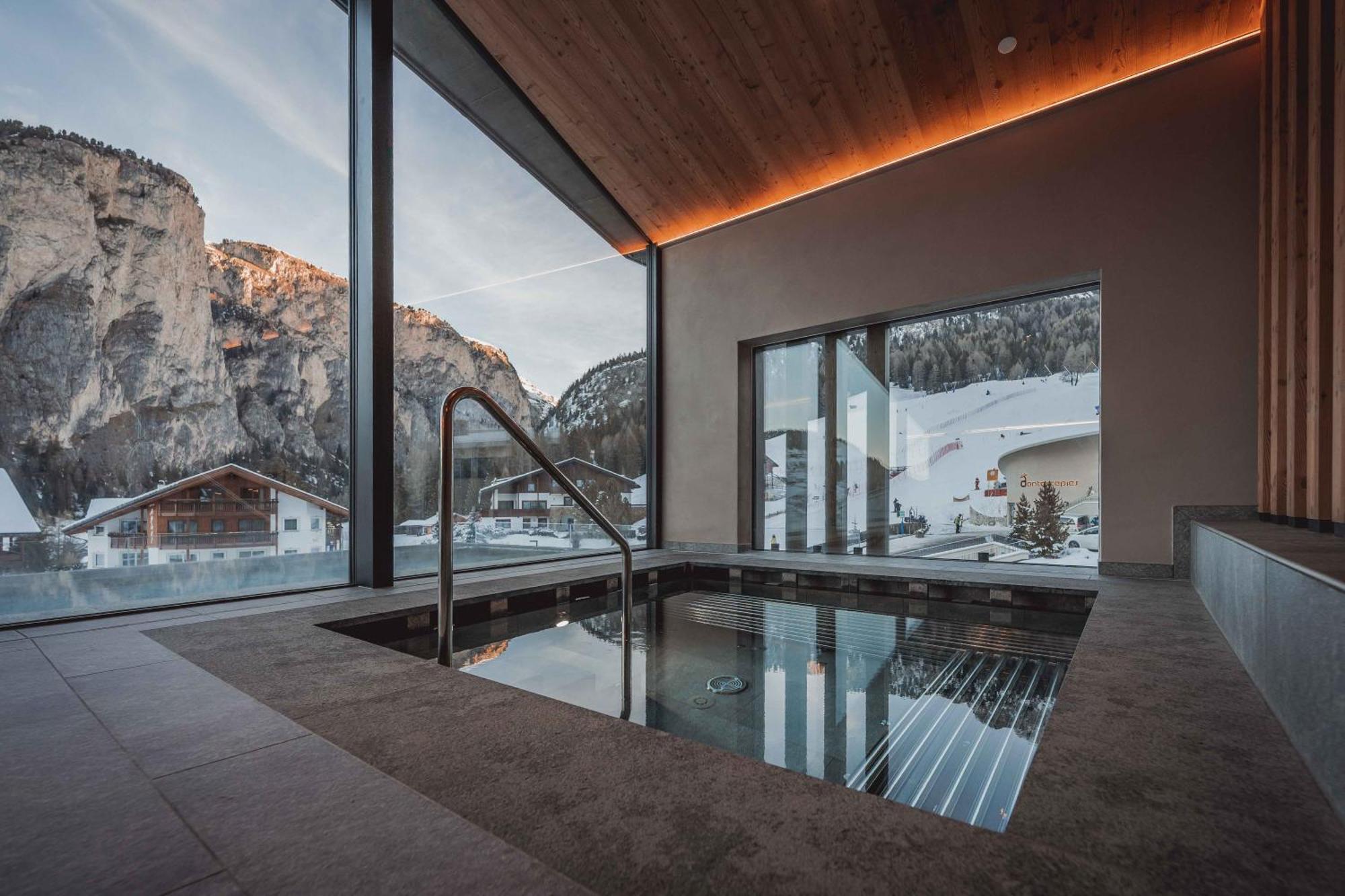 Hotel Continental Dolomites Selva di Val Gardena Eksteriør bilde